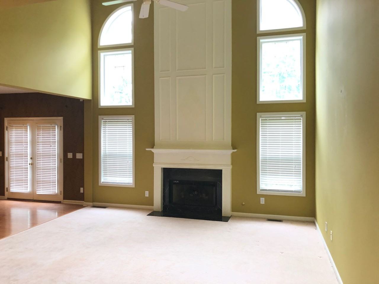 1108 Fountain Crest Dr - Photo 4 of 19
