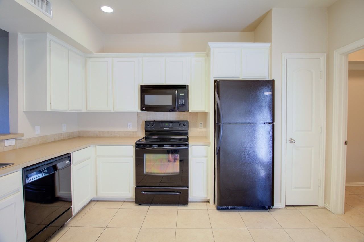10023 Amber Cir - Photo 7 of 16