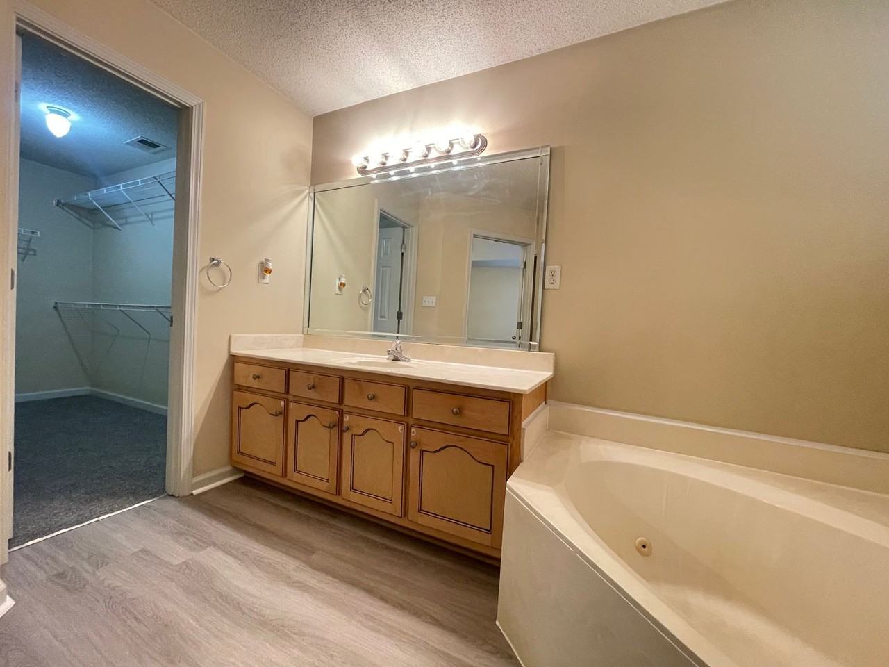 9926 Vista Ridge Dr - Photo 5 of 10