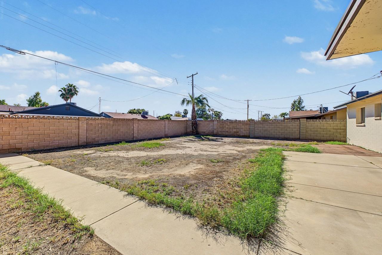 4217 W Wagon Wheel Dr - Photo 3 of 28