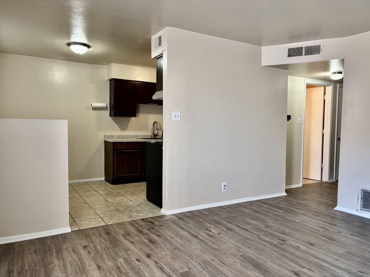 12501 Manitoba Rd NEUnit B #B - Photo 2 of 24