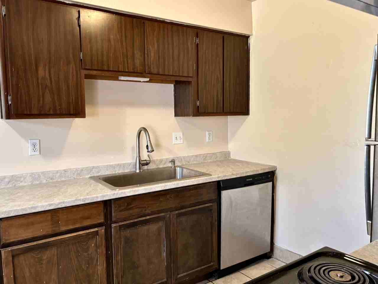 12501 Manitoba Rd NEUnit B #B - Photo 6 of 24