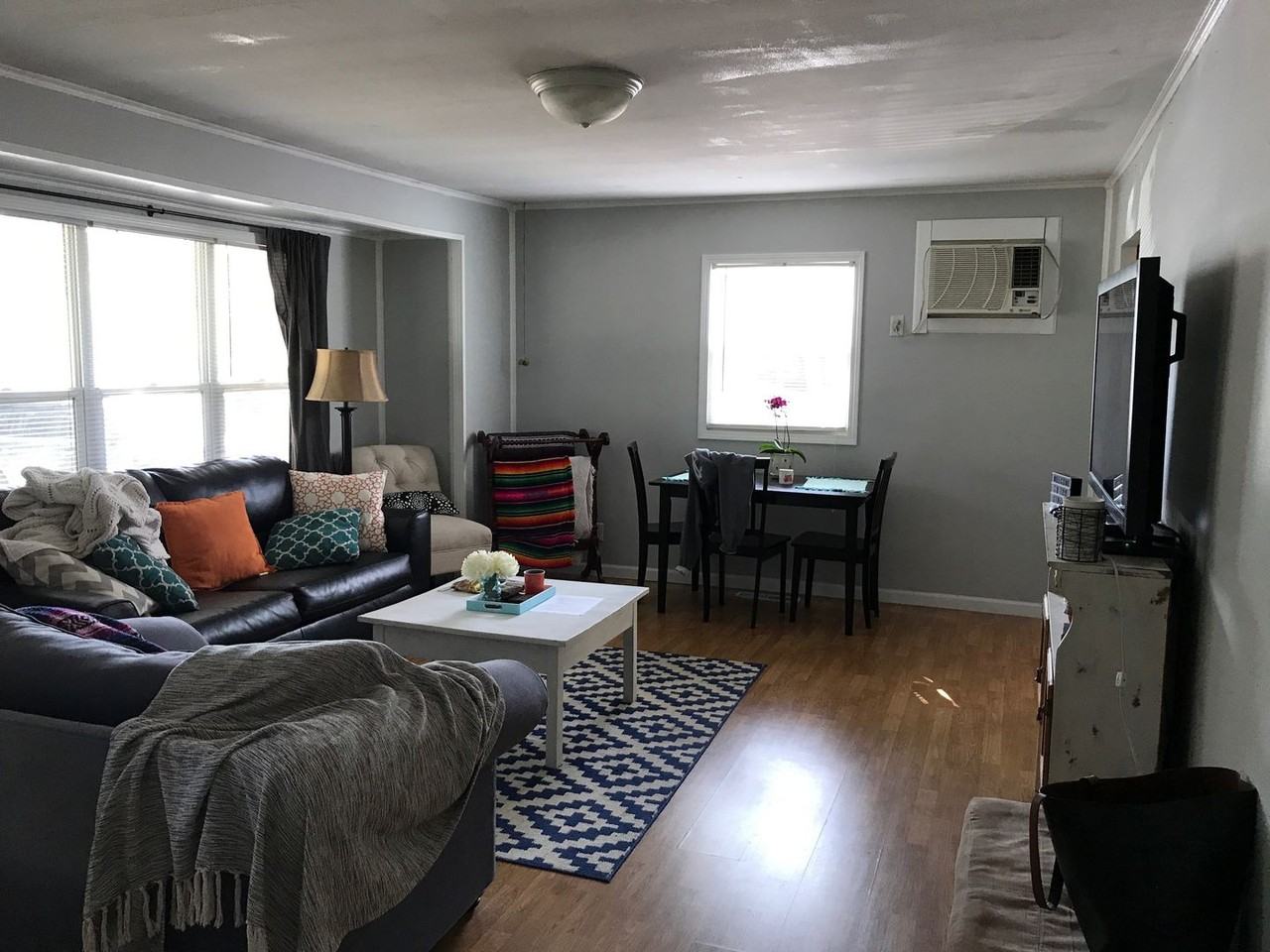 725 Giblin Dr - Photo 2 of 15