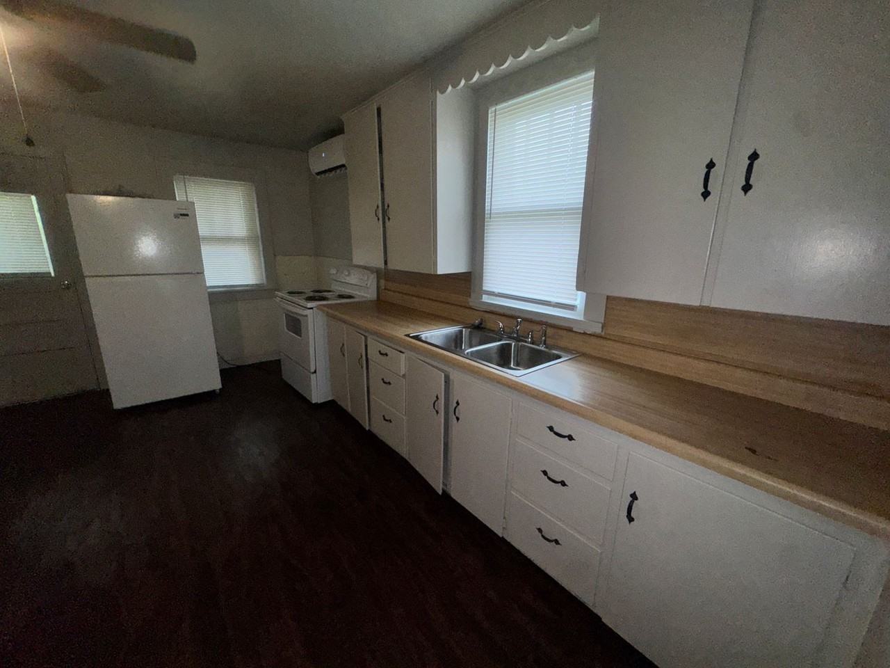 3007 Arline St - Photo 6 of 15