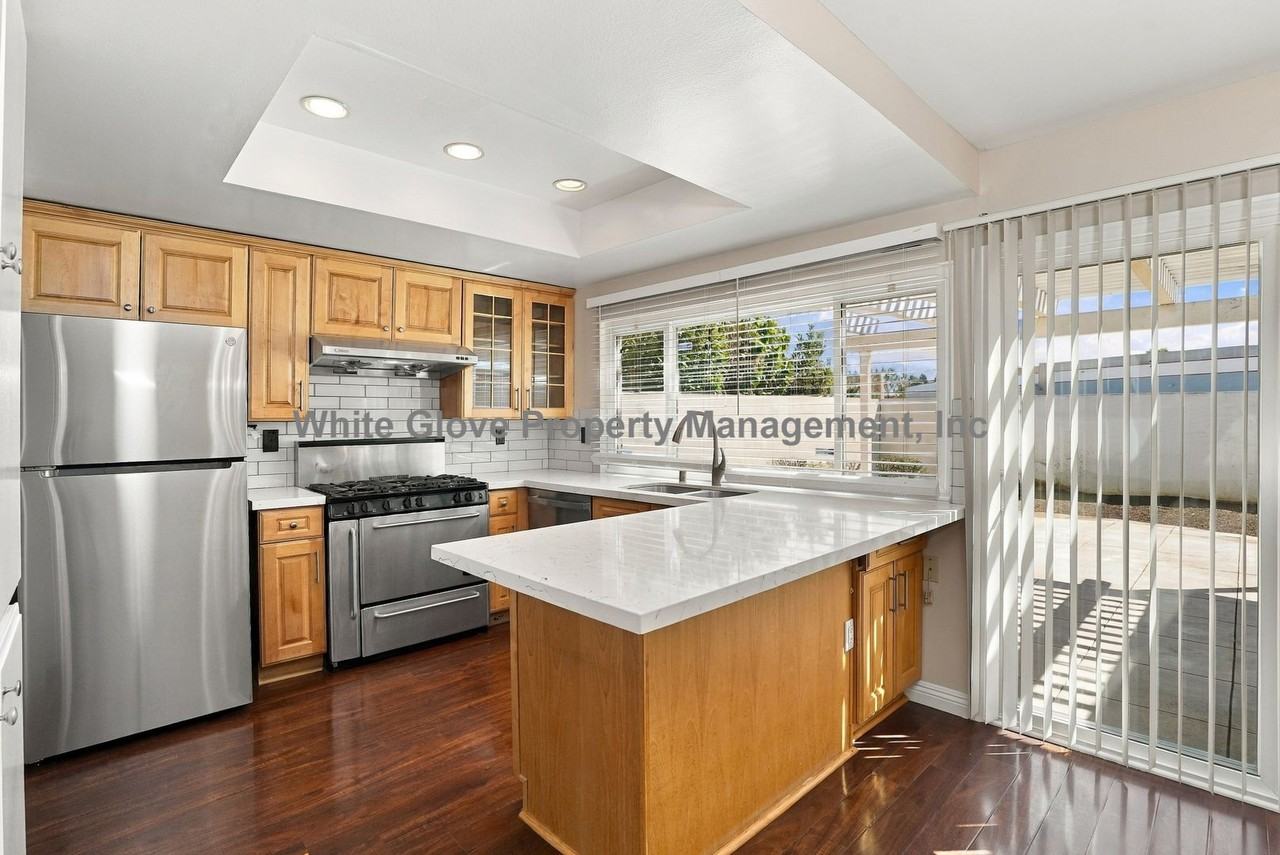 18020 Vierra Ave - Photo 7 of 17