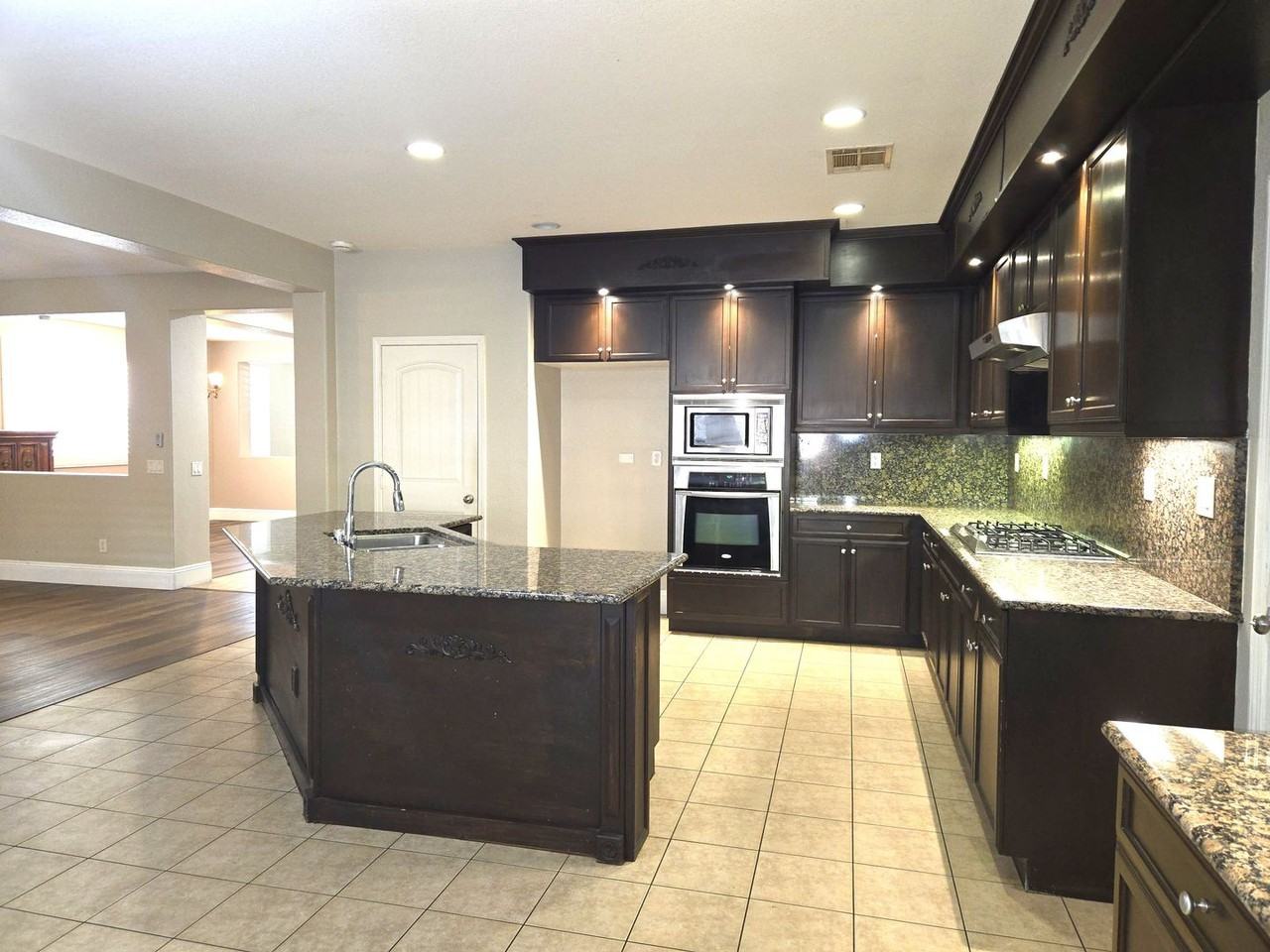 30171 Skipstone Way - Photo 5 of 50