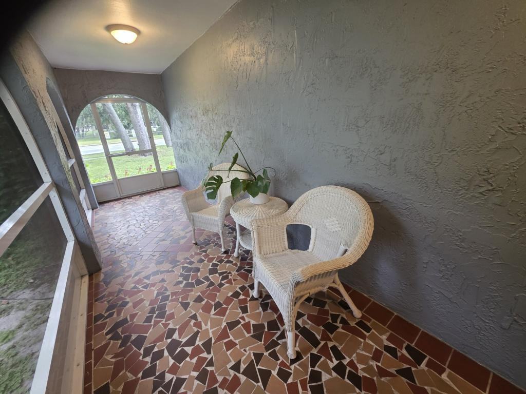 2044 Deltona Blvd - Photo 3 of 27
