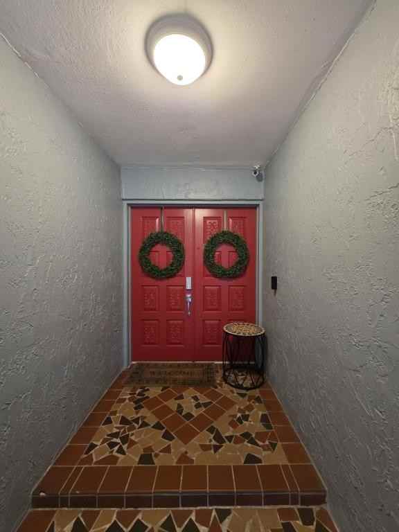 2044 Deltona Blvd - Photo 4 of 27