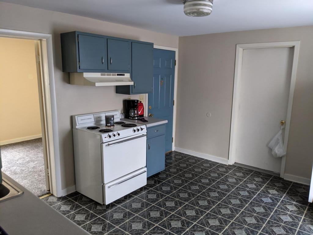 515 1/2 Germania St - Photo 3 of 9