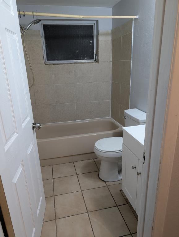 8 S Jackson St - Photo 7 of 10