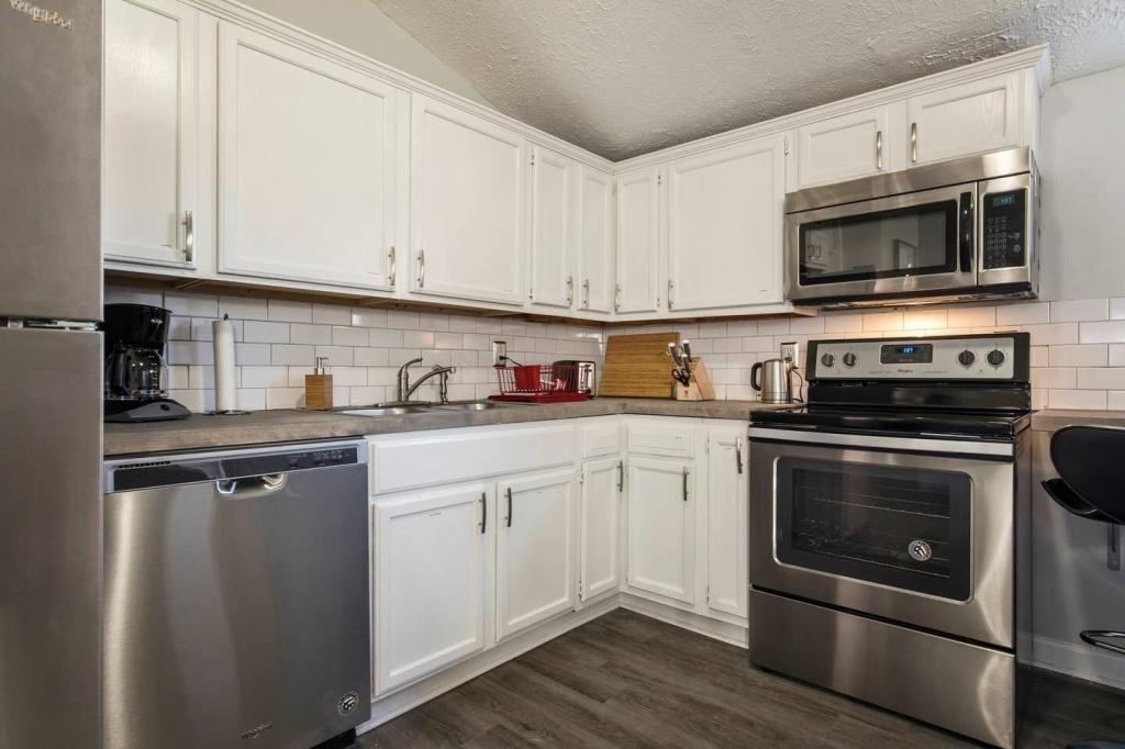 419 Marret Ave - Photo 2 of 28