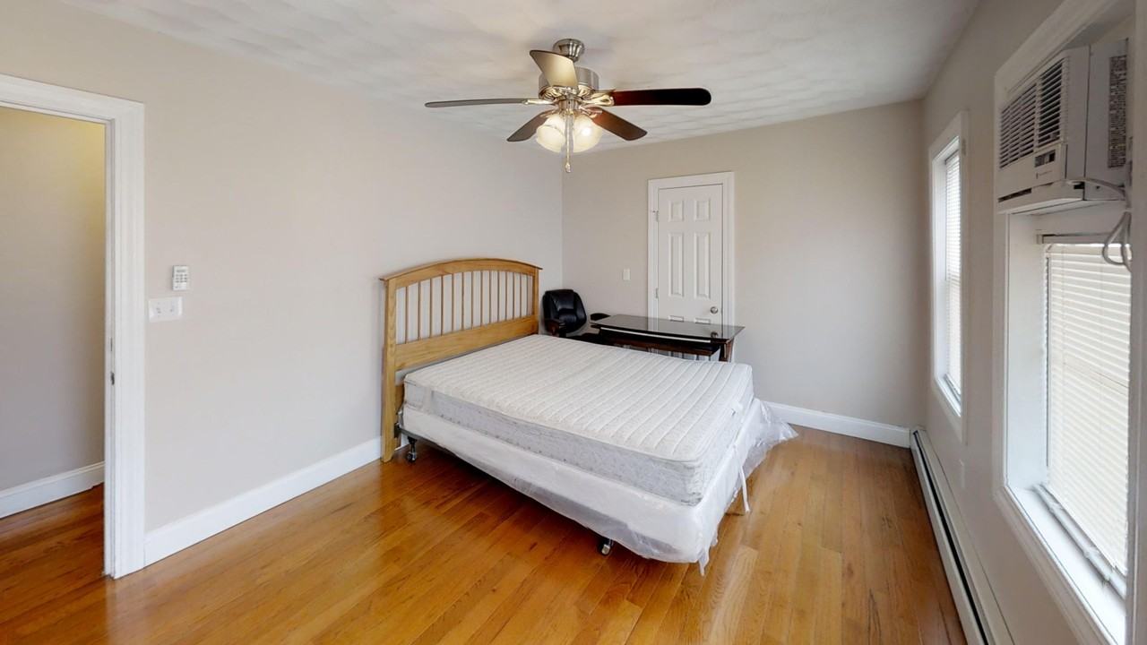70 Pembroke Ave #72-3 - Photo 4 of 11