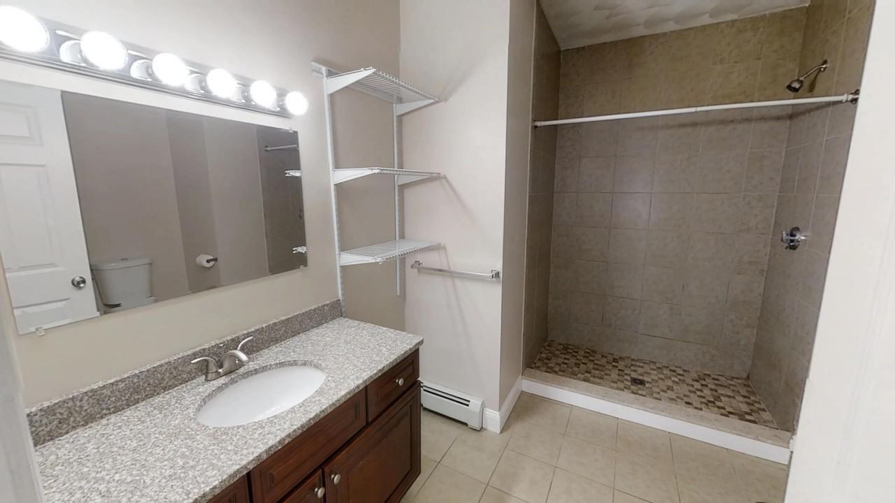 53 Pembroke Ave #53-1 - Photo 6 of 17