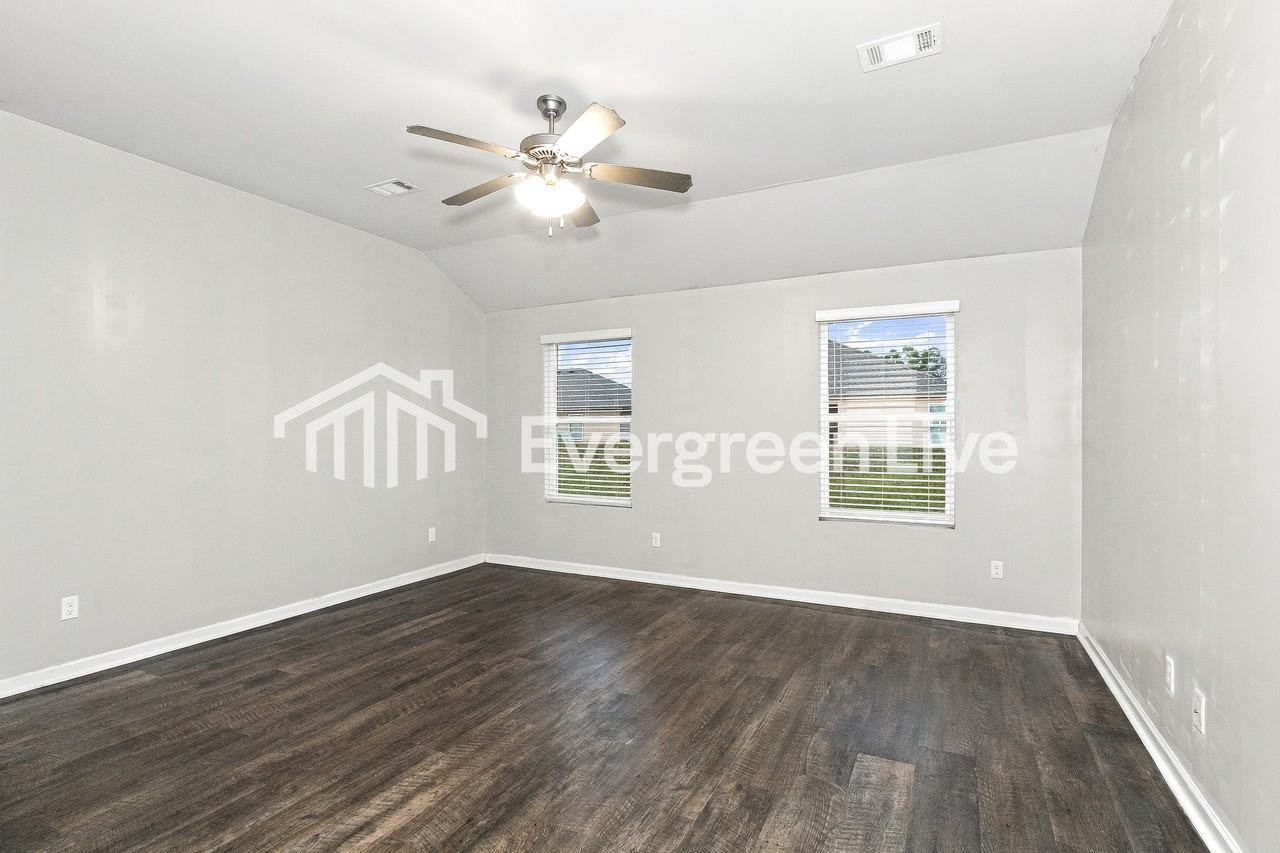 16380 Natchez Dr - Photo 2 of 15