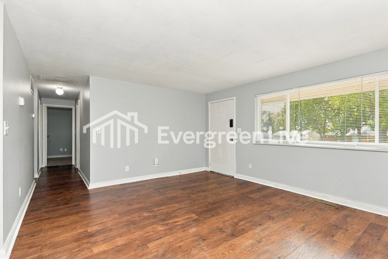 4504 Henrich Dr - Photo 4 of 15