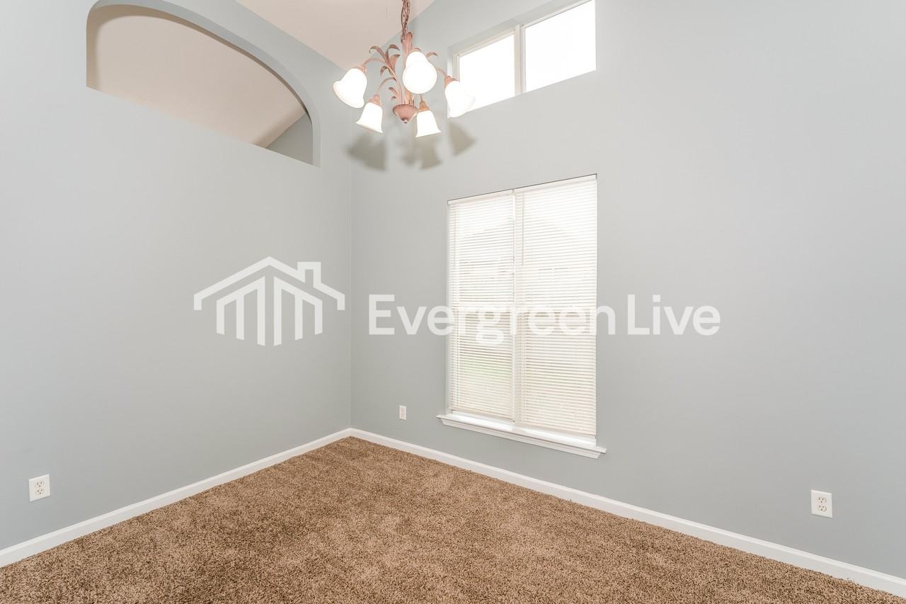 125 Gardenside Dr - Photo 5 of 15