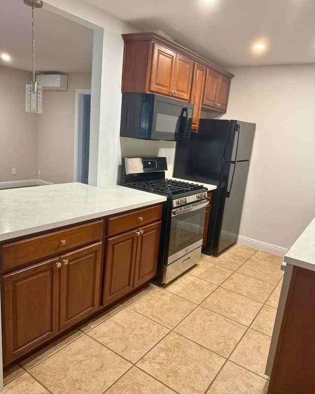 2203 Grand Ave - Photo 5 of 20