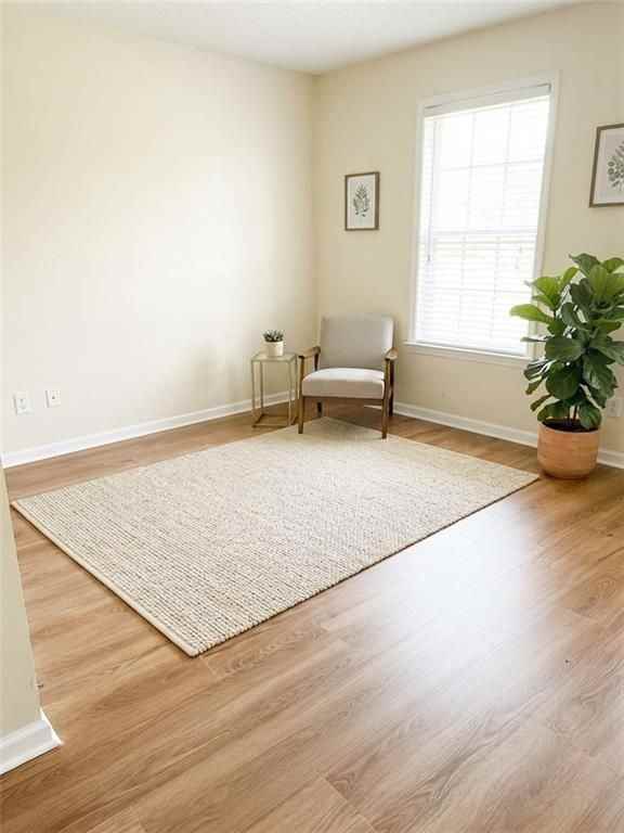 1108 Thornborough Dr - Photo 4 of 15