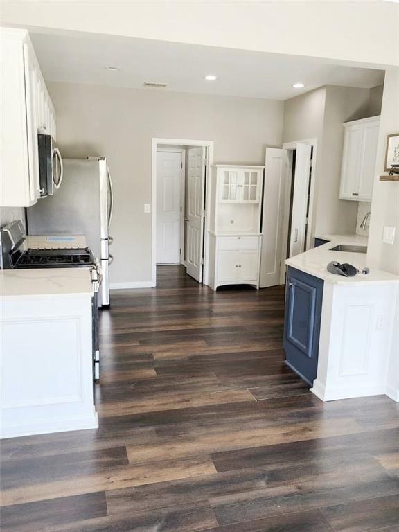5855 Crestwick Way - Photo 3 of 22