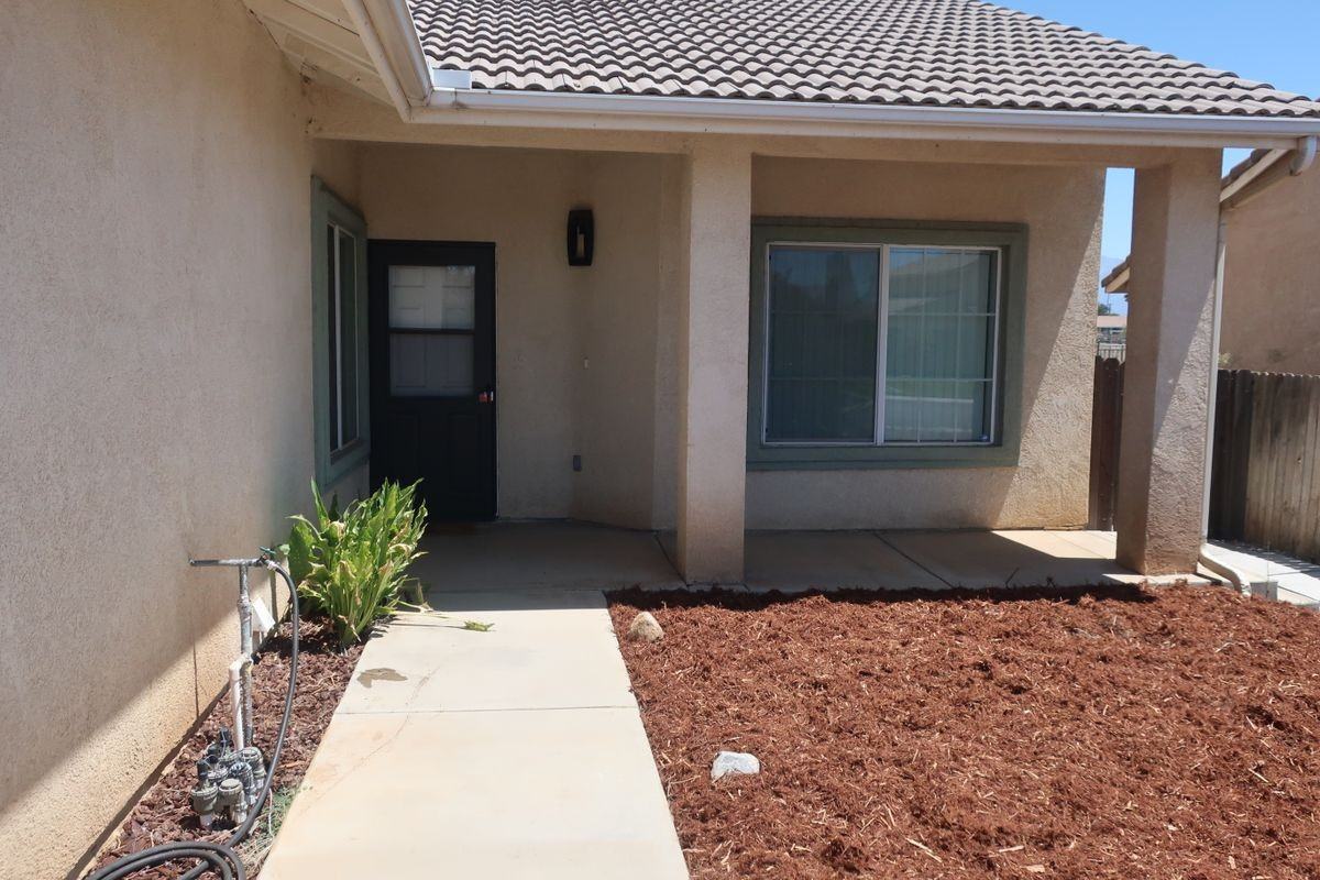 1738 Shane Ln - Photo 5 of 21