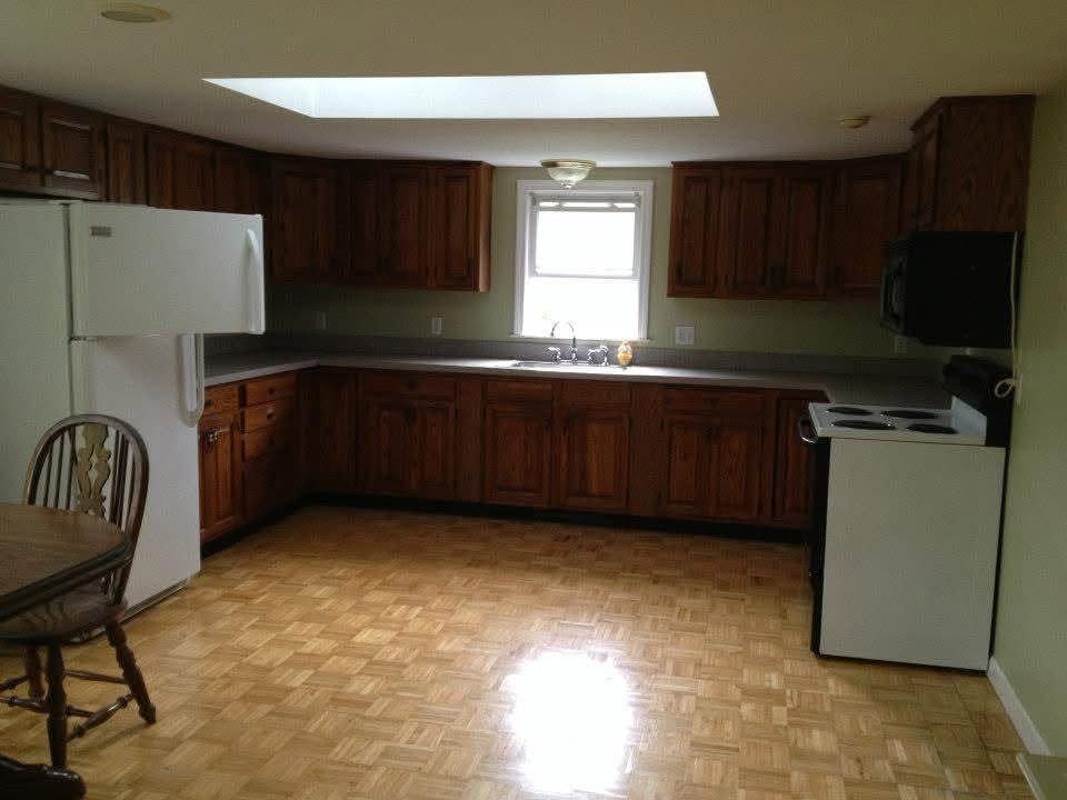 328 Elmwood Ave - Photo 5 of 8