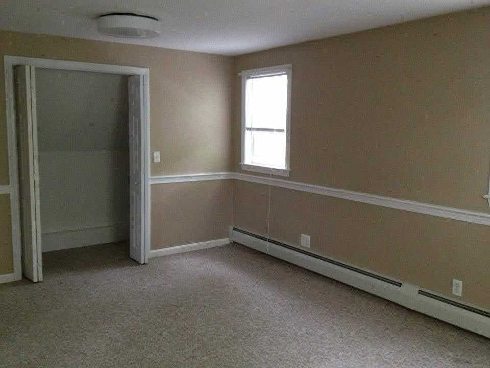 328 Elmwood Ave - Photo 6 of 8