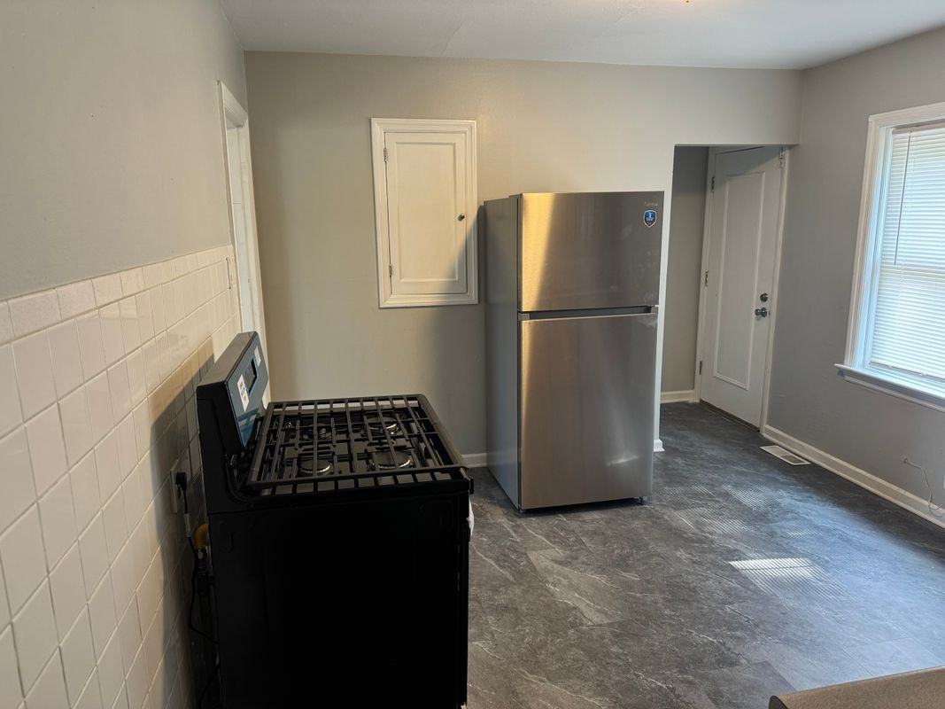 840 Pershall Rd - Photo 4 of 8