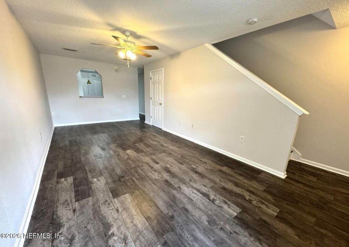 8440 Mcgirts Village Ln - Photo 2 of 9