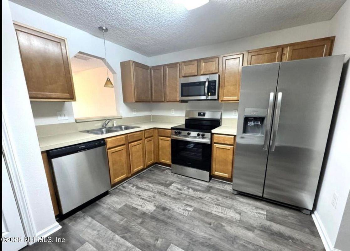 8440 Mcgirts Village Ln - Photo 3 of 9