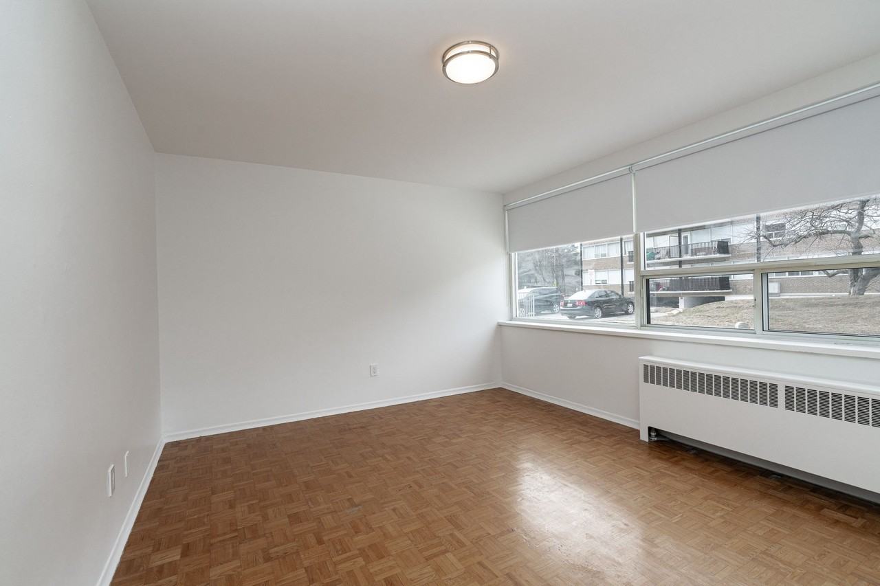 150 Donway & 4 Overland - Photo 4 of 38