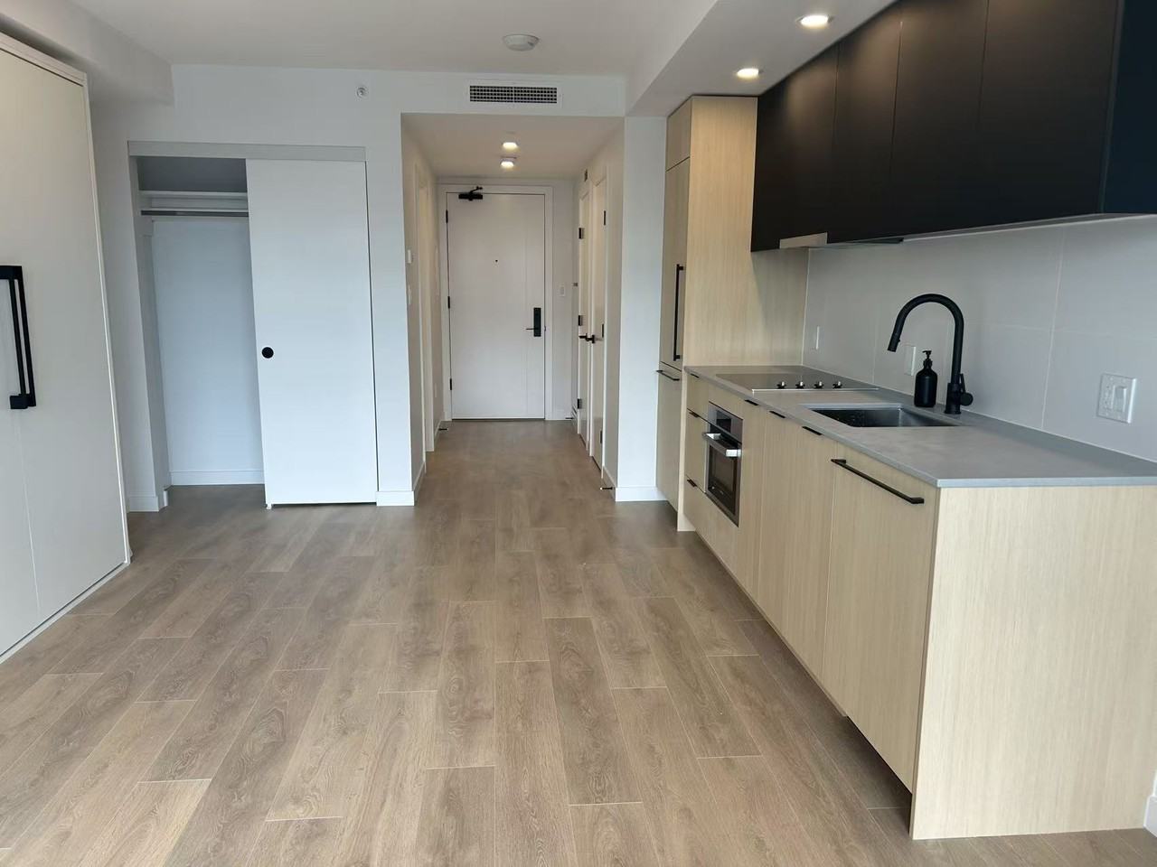 13800 Central Avenue - Photo 2 of 11
