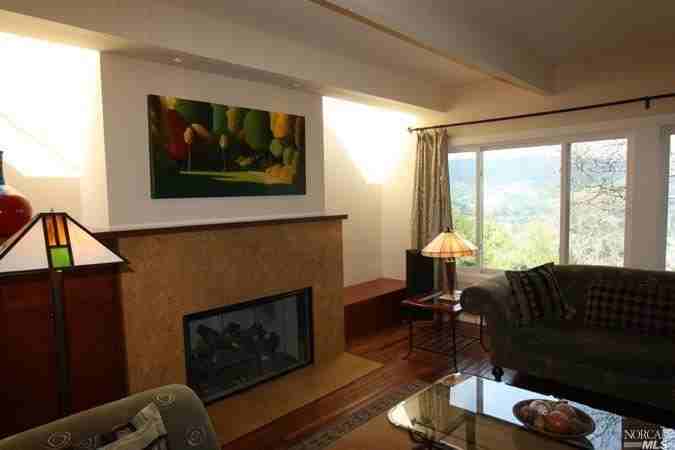 270 Stuyvesant Dr - Photo 3 of 17