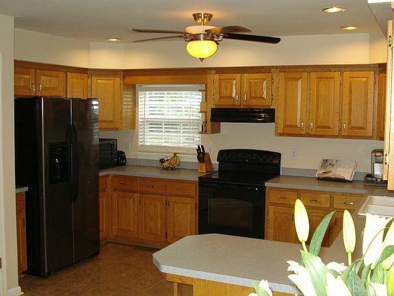 137 Hurdle Dr - Photo 7 of 23