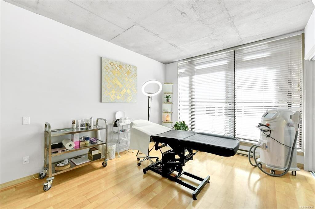 860 View Street #104 - Photo 2 of 12