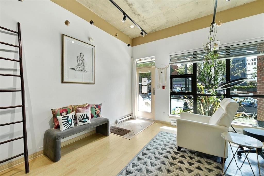 860 View Street #104 - Photo 5 of 12