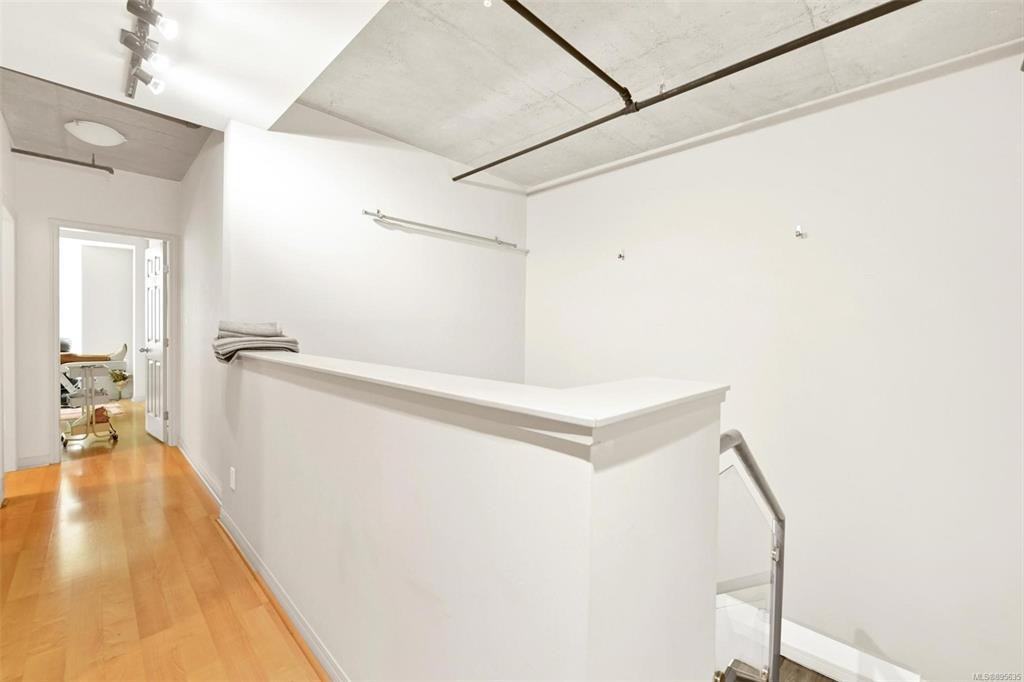 860 View Street #104 - Photo 7 of 12