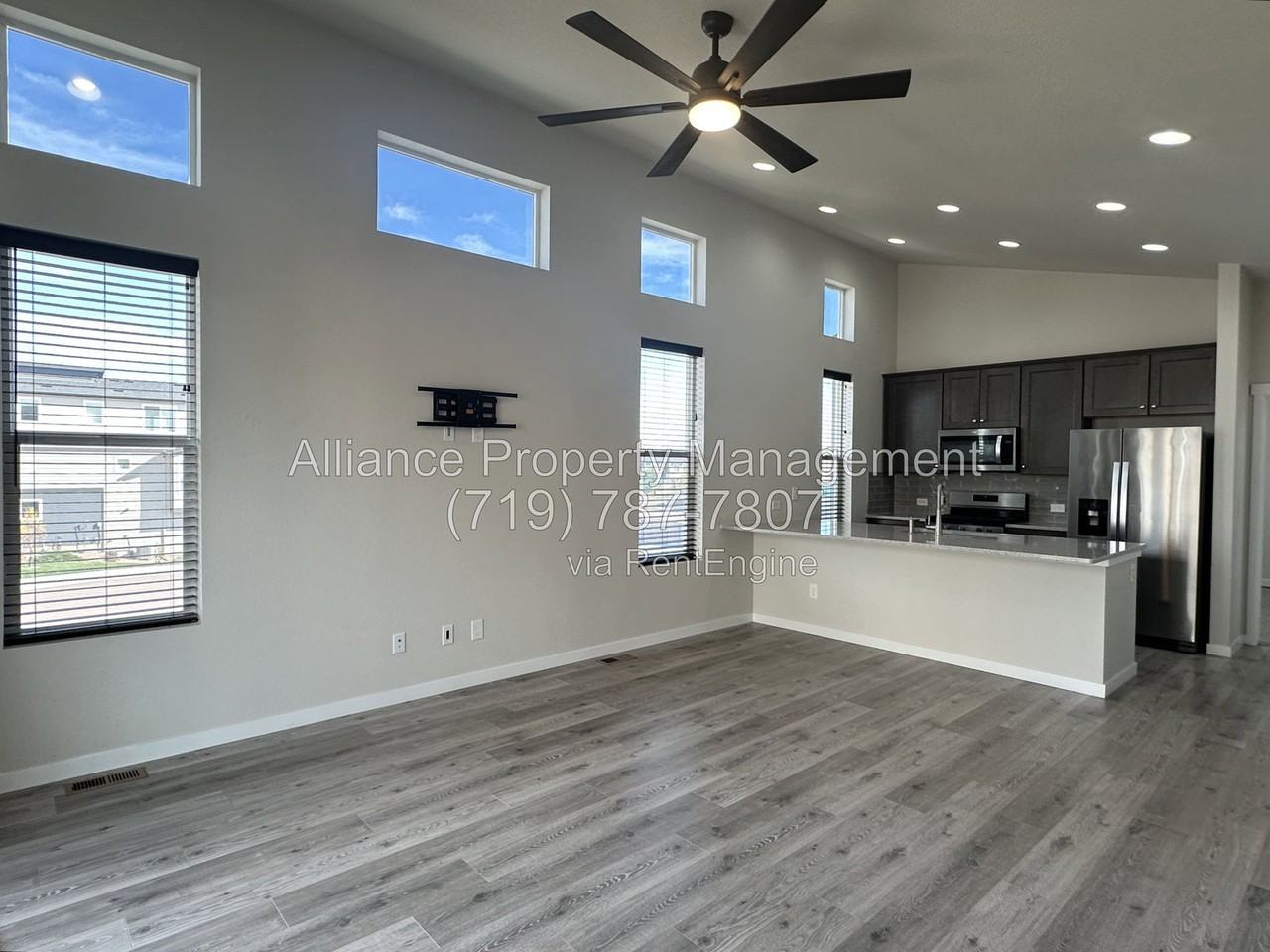 7268 Cracker Jack Hts - Photo 4 of 25