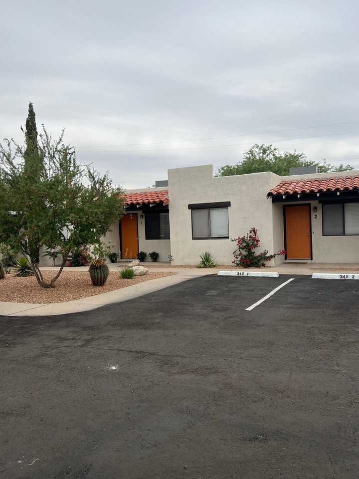 345 E Calle Arizona #2 - Photo 5 of 9