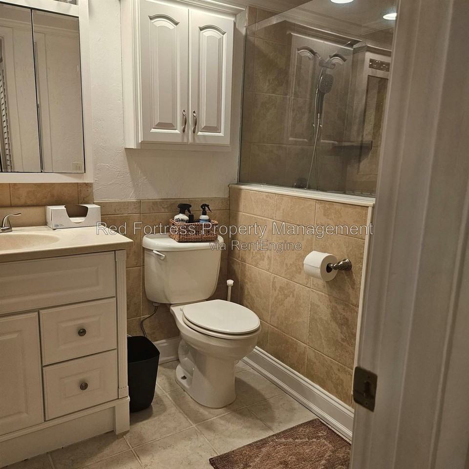 12918 Meadowood Ct - Photo 2 of 13