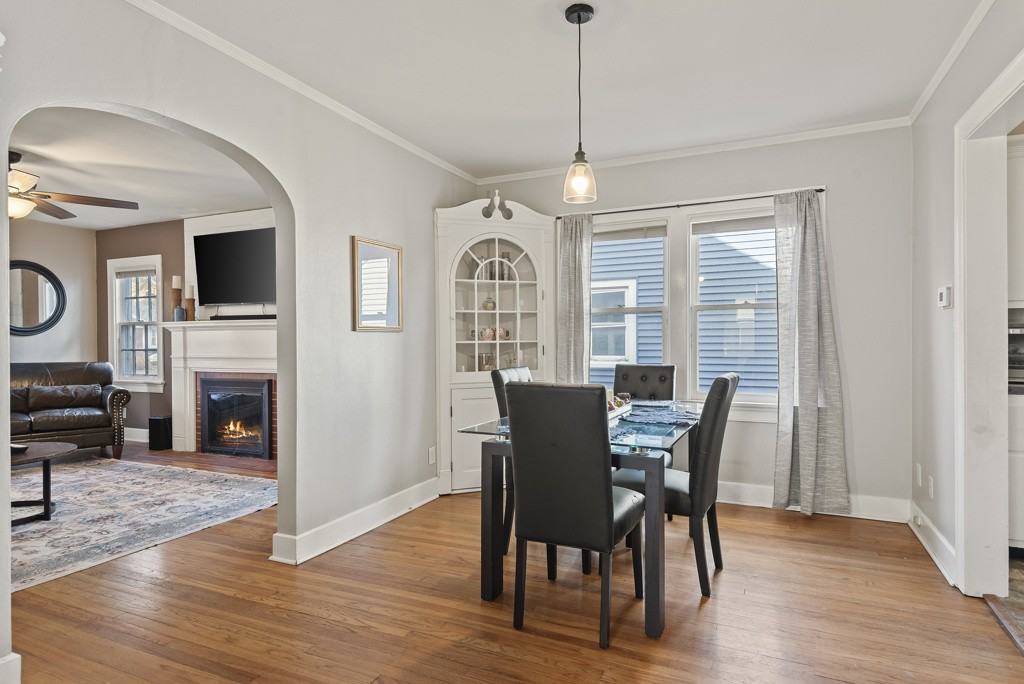 1524 W Cook St - Photo 6 of 24