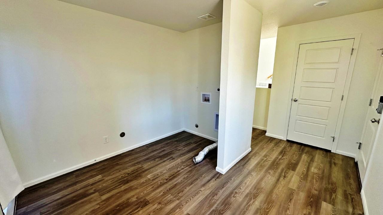 5380 Argonne St - Photo 4 of 25