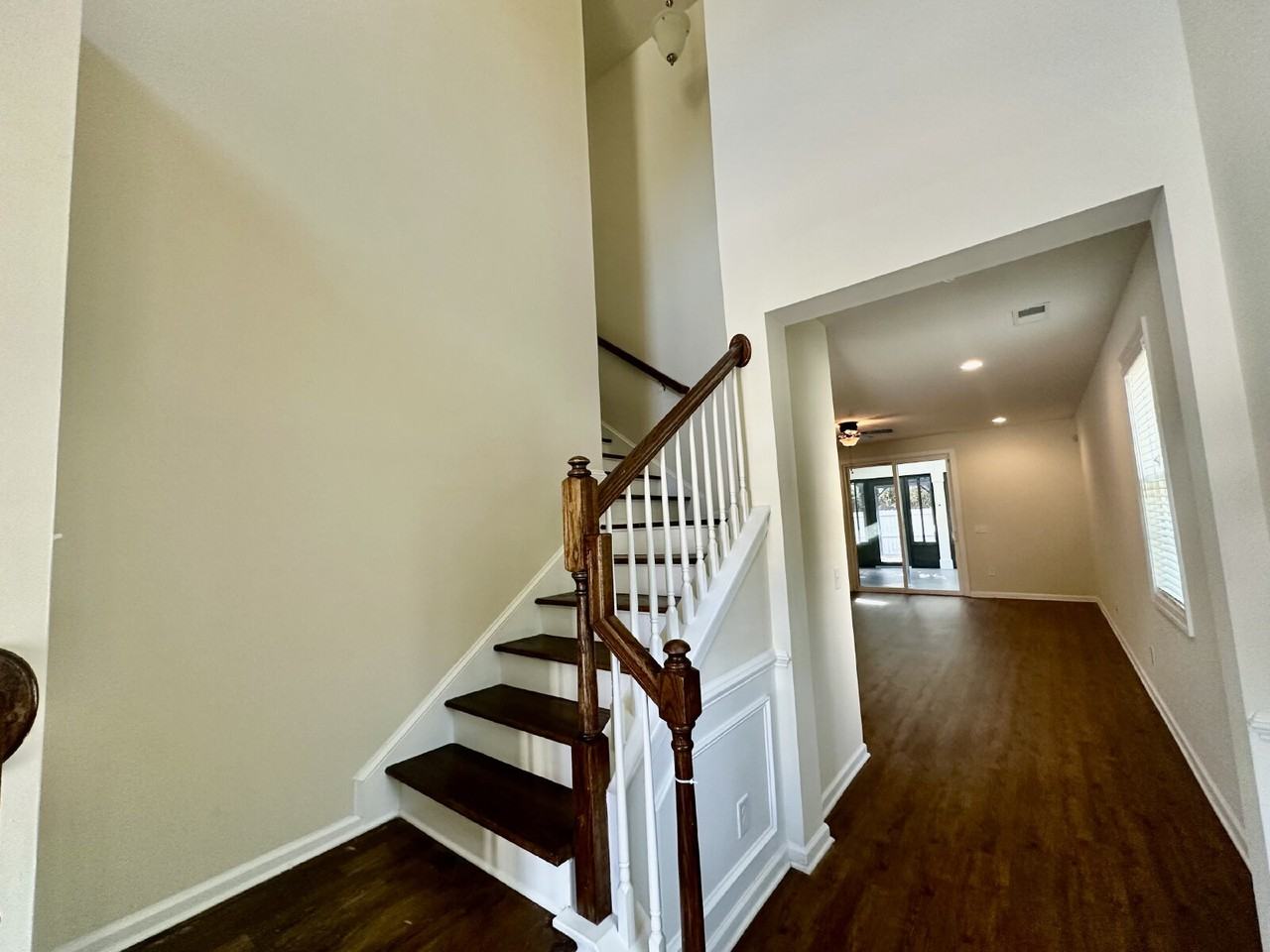 22 Clayton Ct - Photo 4 of 38