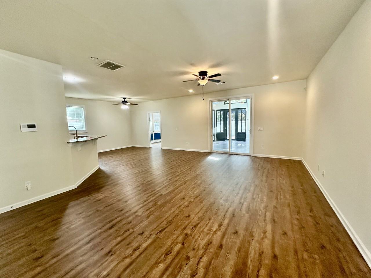 22 Clayton Ct - Photo 5 of 38