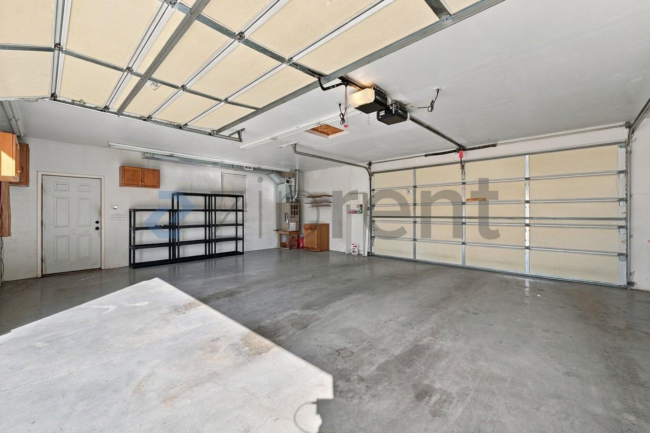 821 Allison Ave - Photo 2 of 33