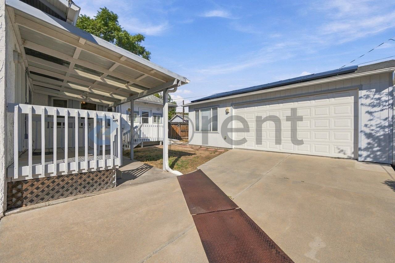 821 Allison Ave - Photo 4 of 33