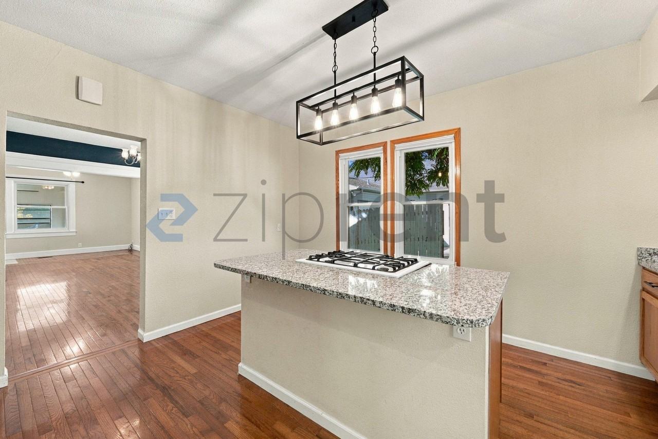 821 Allison Ave - Photo 7 of 33