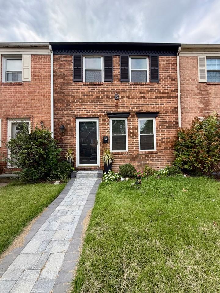 55 Providence Ave - Photo 2 of 28