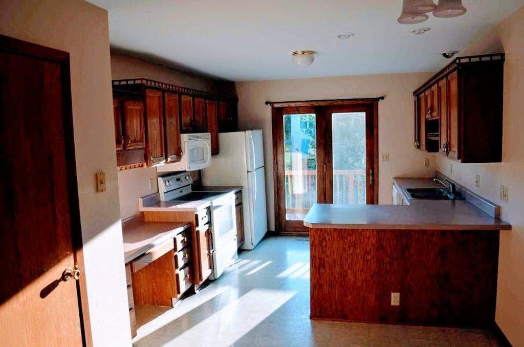 1011 Delaware Ave #1011 - Photo 3 of 13