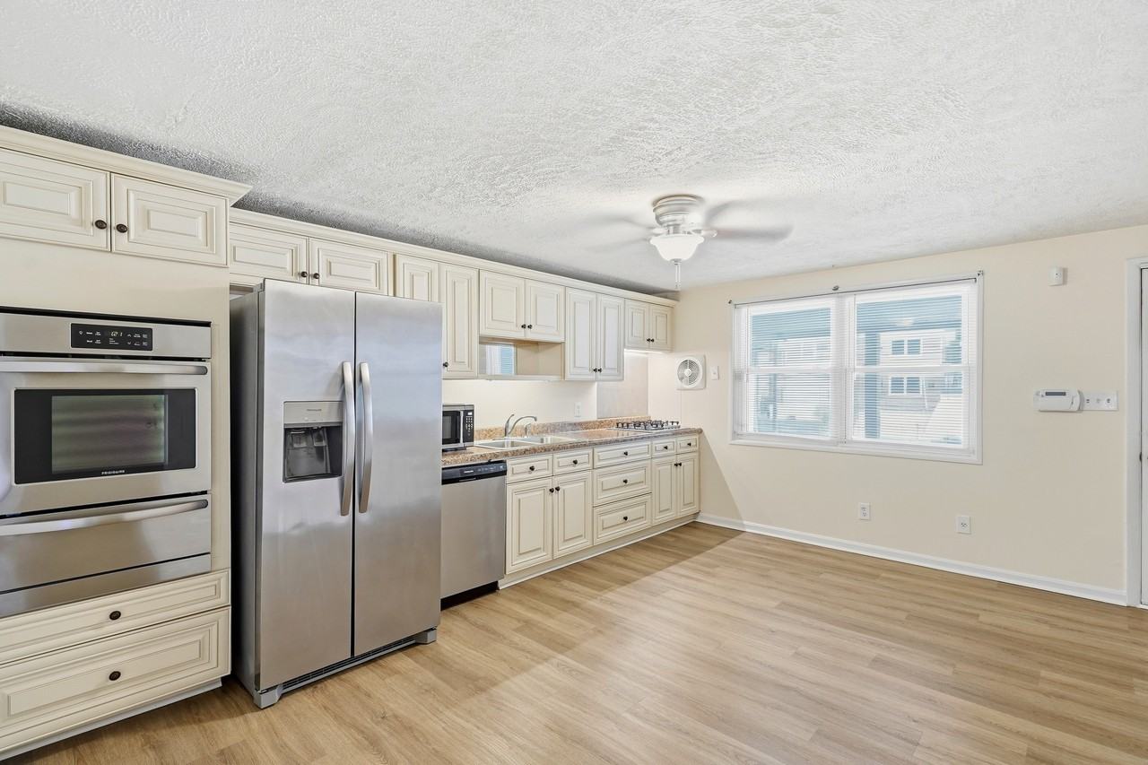 7858 Saint Claire Ln #7858 - Photo 2 of 20