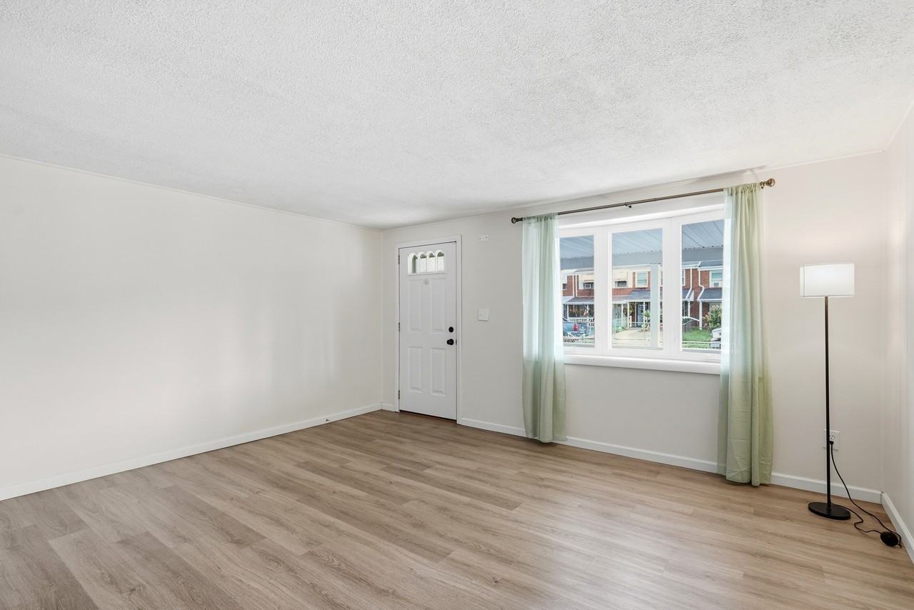 7858 Saint Claire Ln #7858 - Photo 5 of 20